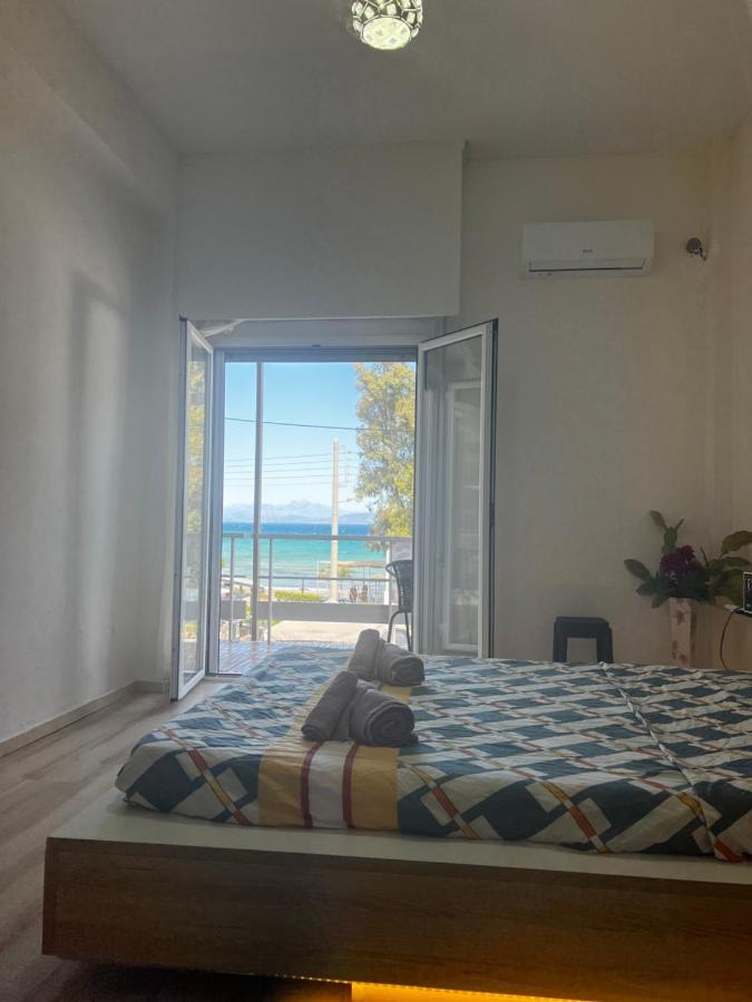 Seaview Room With Share Some Place เอเธนส์ ภายนอก รูปภาพ