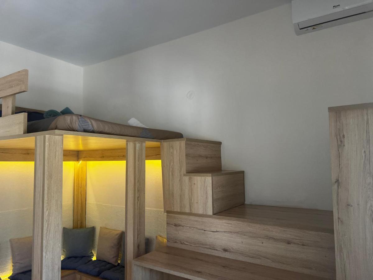 Seaview Room With Share Some Place เอเธนส์ ภายนอก รูปภาพ